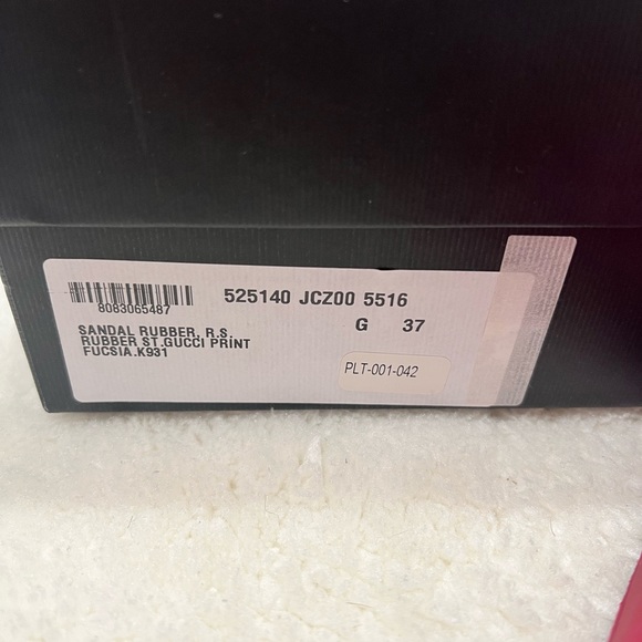 Gucci Logo Rubber Slides in Pink. Size 37 - Picture 5 of 6
